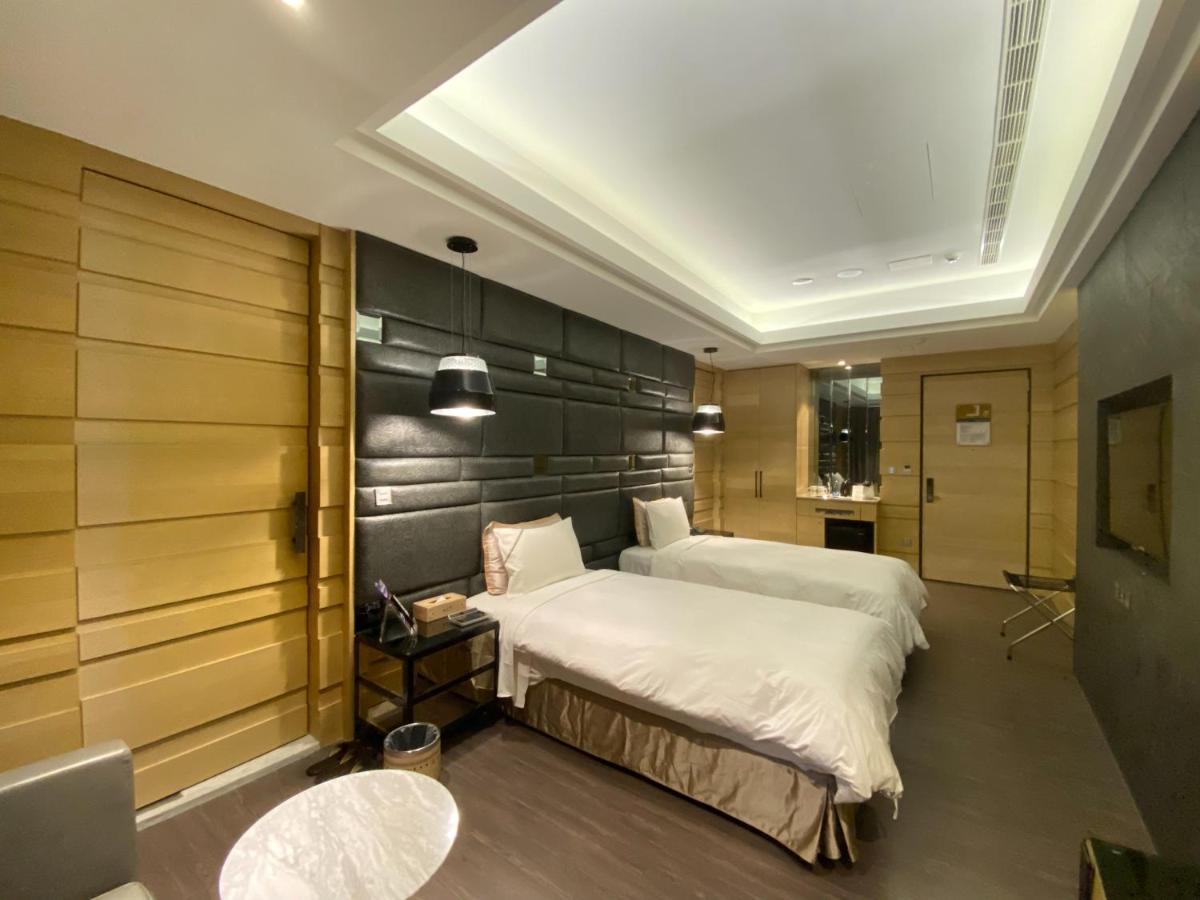 ยูเฮอร์โฮเทล Hotel ไถจง ภายนอก รูปภาพ
