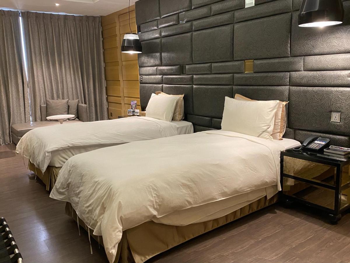 ยูเฮอร์โฮเทล Hotel ไถจง ภายนอก รูปภาพ