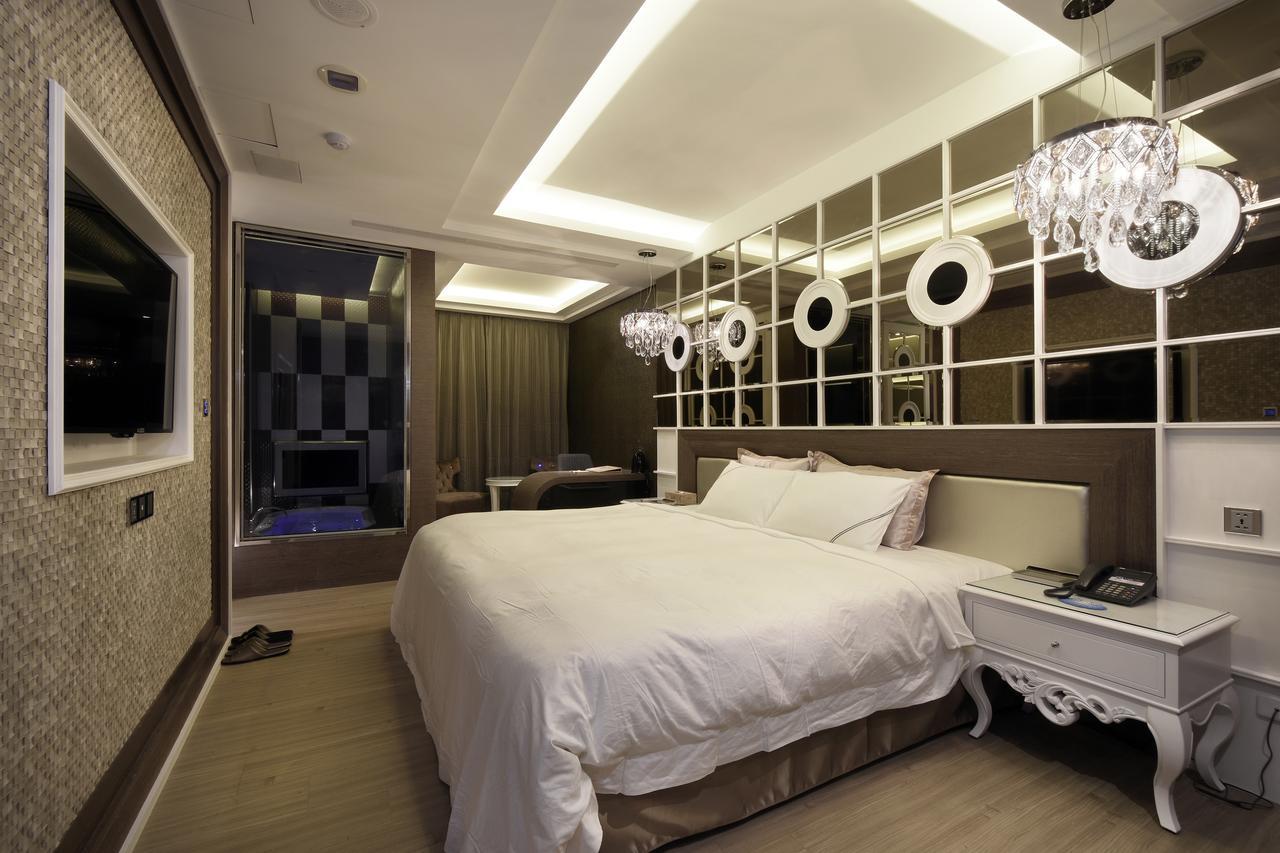 ยูเฮอร์โฮเทล Hotel ไถจง ภายนอก รูปภาพ