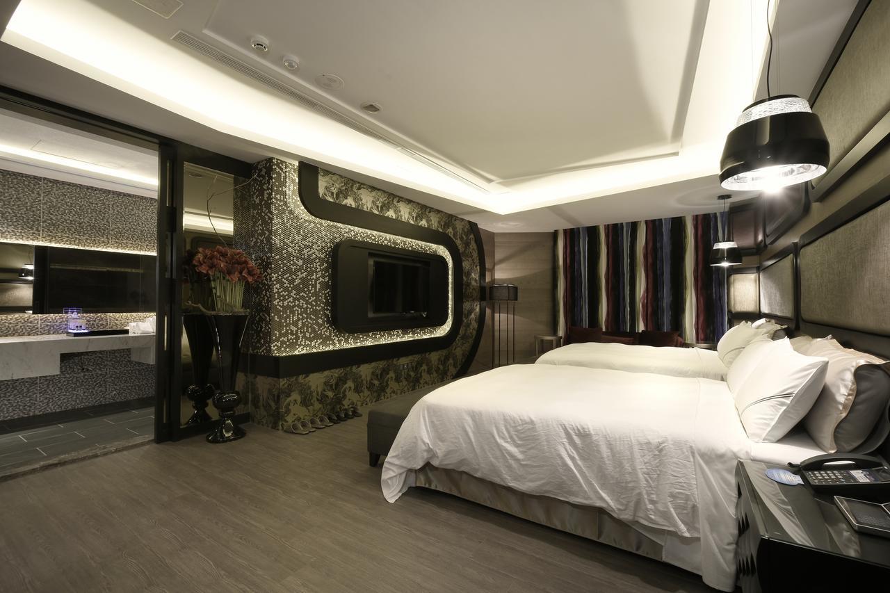 ยูเฮอร์โฮเทล Hotel ไถจง ภายนอก รูปภาพ