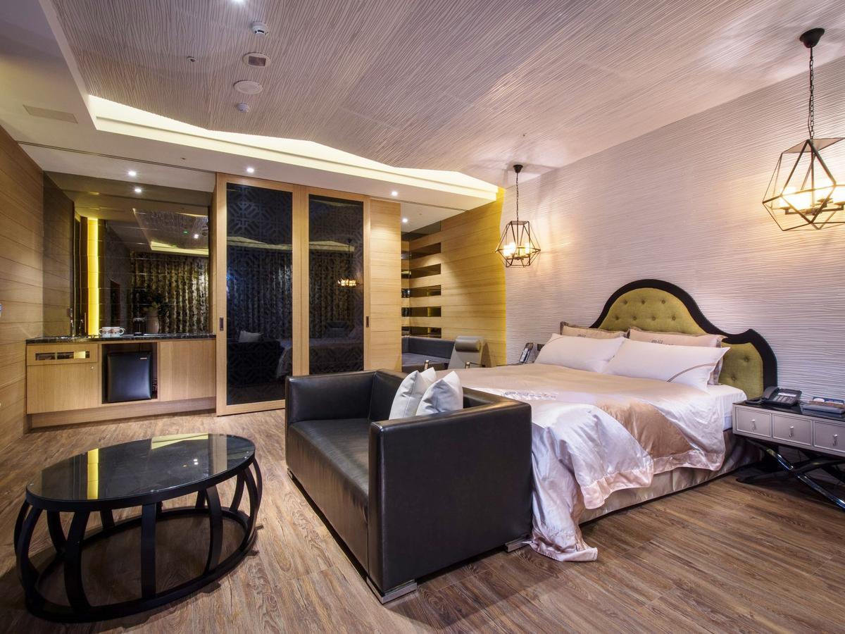 ยูเฮอร์โฮเทล Hotel ไถจง ภายนอก รูปภาพ